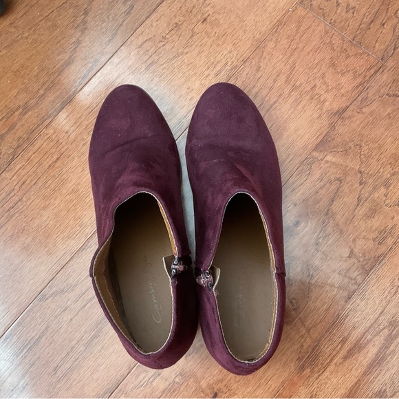 Cambridge Select Maroon Faux Suede Ankle Bootie Size 8.5 Zip Closure Fall - Picture 6 of 7